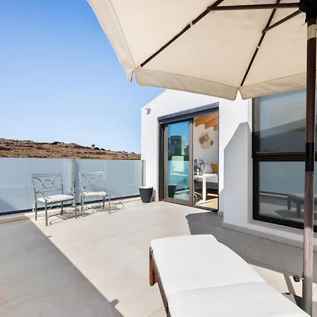 בית נופש La Tabaiba- Bright Open Spaces, Private & Heated Pool *