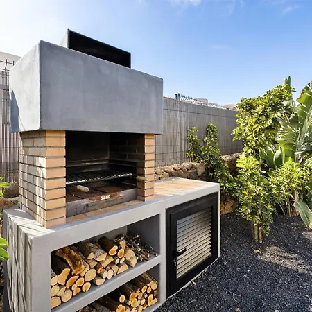 La Tabaiba- Bright Open Spaces, Private & Heated Pool בית נופש לה אוליבה