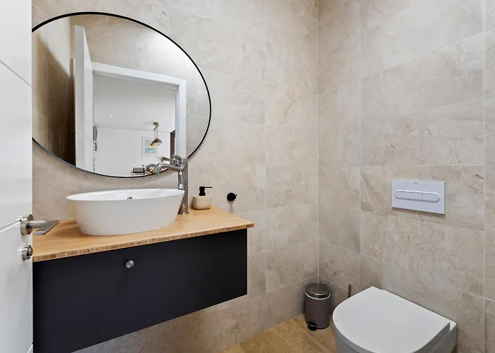 בית נופש La Tabaiba- Bright Open Spaces, Private & Heated Pool *