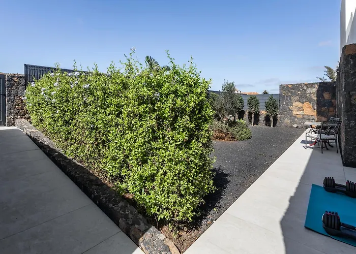 La Tabaiba- Bright Open Spaces, Private & Heated Pool בית נופש לה אוליבה