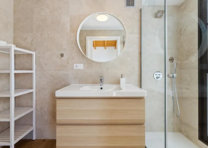 בית נופש La Tabaiba- Bright Open Spaces, Private & Heated Pool