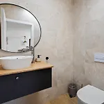 Vakantiehuis La Tabaiba- Bright Open Spaces, Private & Heated Pool *