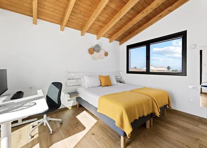 Holiday home La Tabaiba- Bright Open Spaces, Private & Heated Pool