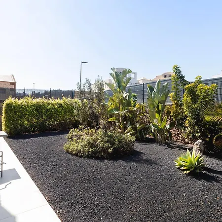 La Tabaiba- Bright Open Spaces, Private & Heated Pool بيت للعطل *