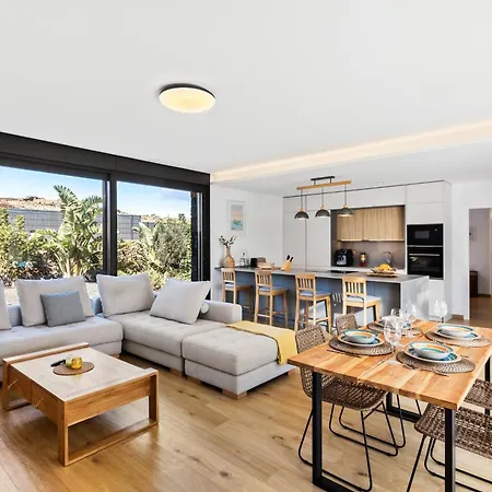 La Tabaiba- Bright Open Spaces, Private & Heated Pool بيت للعطل لا أوليفا