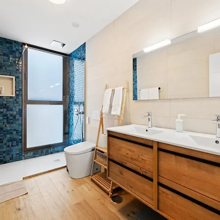 La Tabaiba- Bright Open Spaces, Private & Heated Pool