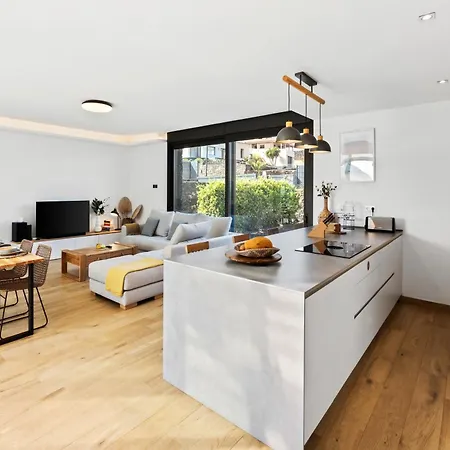 La Tabaiba- Bright Open Spaces, Private & Heated Pool *